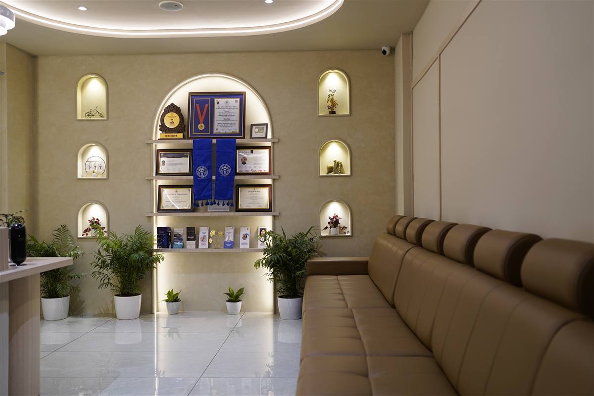 Dr Ameer Faizal's Dental Clinic — Award-Winning Waiting Lounge